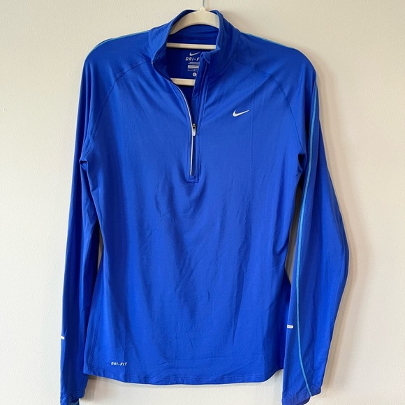 Nike Tops - Nike Women’s Royal Blue Dri-FIT Pullover